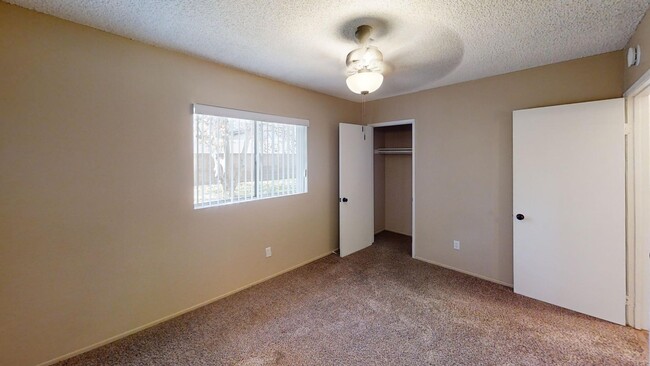 Building Photo - Yucaipa 2bedroom 1 bath apartment