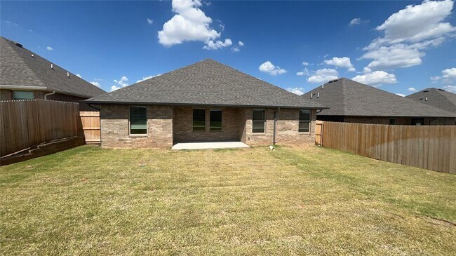 Building Photo - 2220 NW 170th St