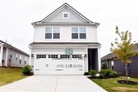 Building Photo - Pristine, 2-story single-family house in Hoschton