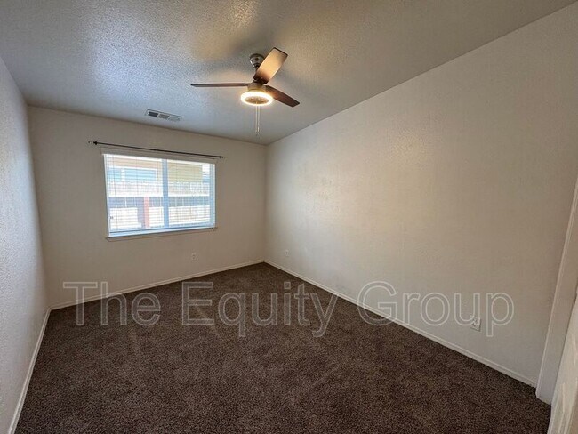 Building Photo - 1040 N Sumter Ct