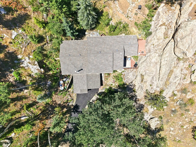 Building Photo - 551 Aspen Dr