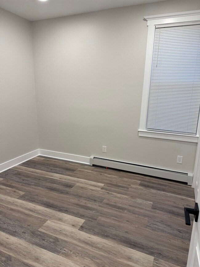 Building Photo - 655 Avenue C