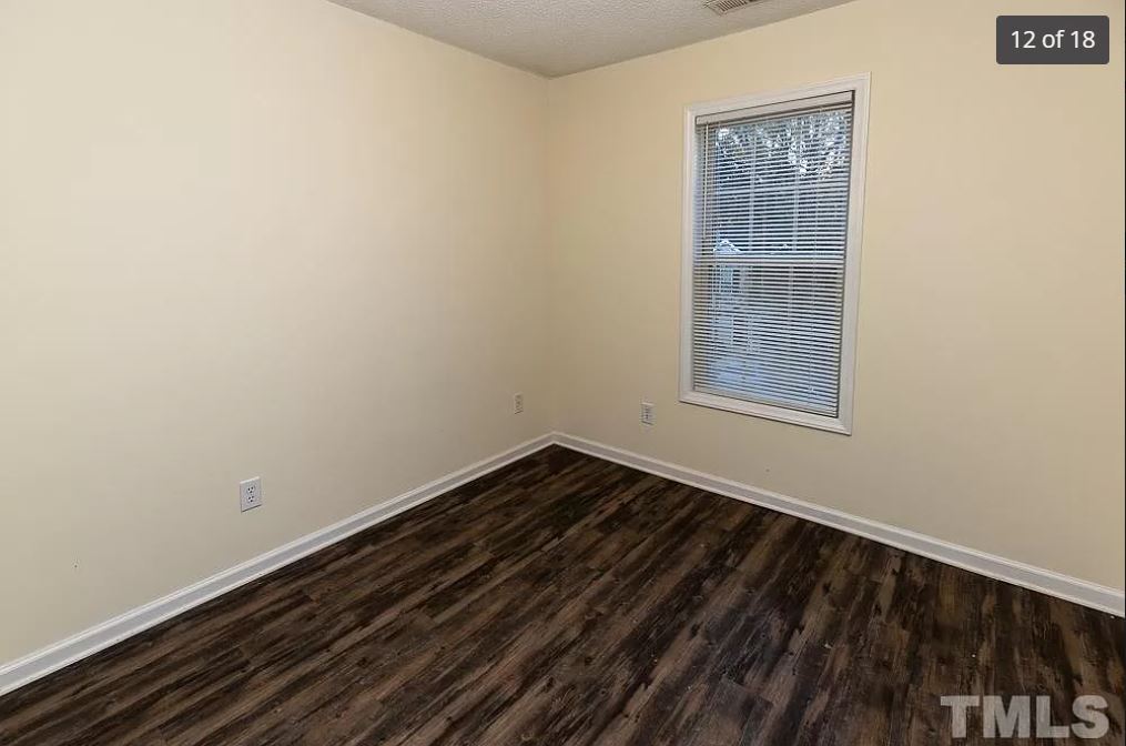 Building Photo - 2128 Walnut Bluffs Ln