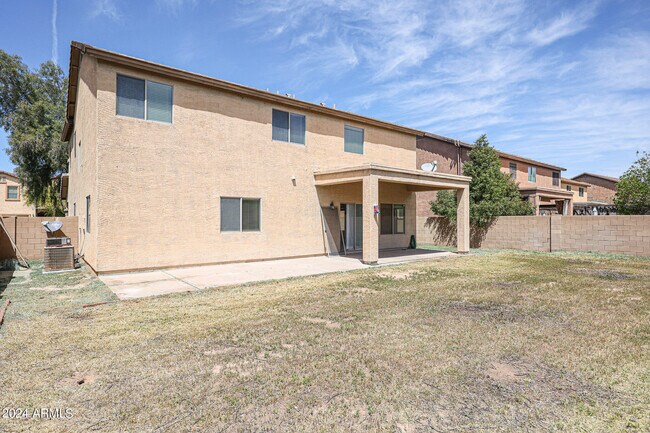 Building Photo - 811 E Kapasi Ln