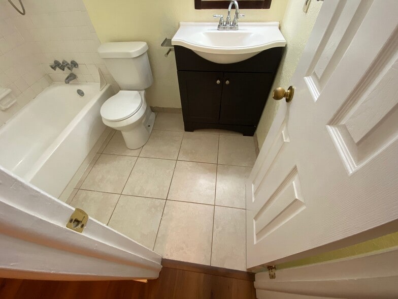 Bathroom two - 908 Lake Destiny Rd