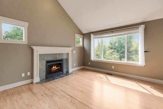 Building Photo - 3bdrm + Office/Den, 2.25 Bath,1664 sq ft, 2 car garage, Backs to Greenbelt! Lk Stevens Schools!