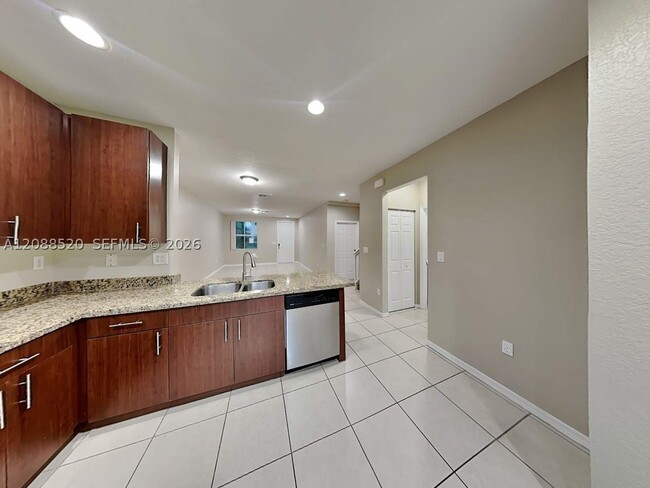 Building Photo - 4025 SW 149th Ct