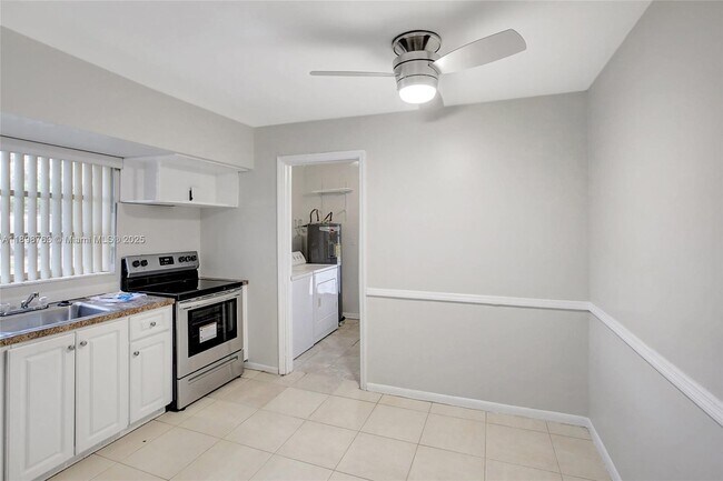 Building Photo - 5386 Balsam Terrace