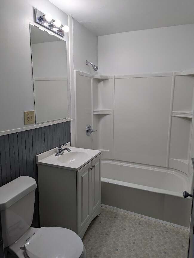 Building Photo - 299 Randolph St