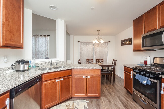 Building Photo - 1437 Crimson Ln