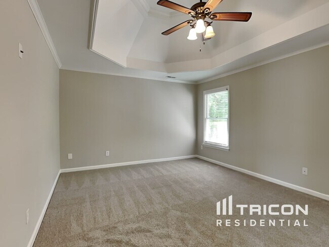 Building Photo - 2605 Douglas Ln