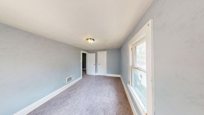 Building Photo - Coming soon- Close to downtown- 3 bedroom in Mansfield