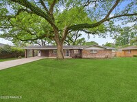 Building Photo - 216 Brentwood Blvd