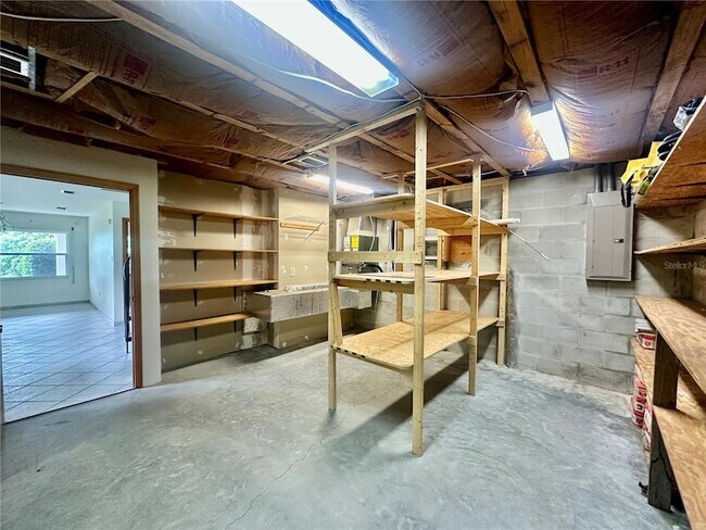 Building Photo - 709 S Lake Starr Blvd