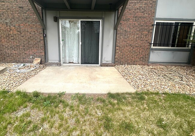 Building Photo - 280 E Highline Cir