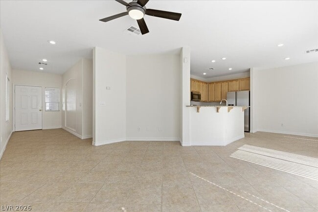 Building Photo - 236 Charming Ct