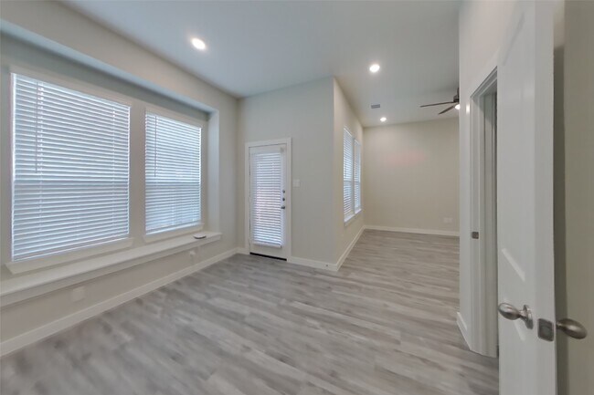 Building Photo - 22638 Terrazzo Dr