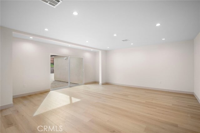 Building Photo - 918 University Ave