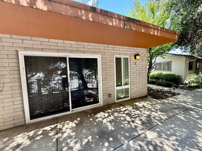 Building Photo - Quaint Studio located near Glen Ivy Resort