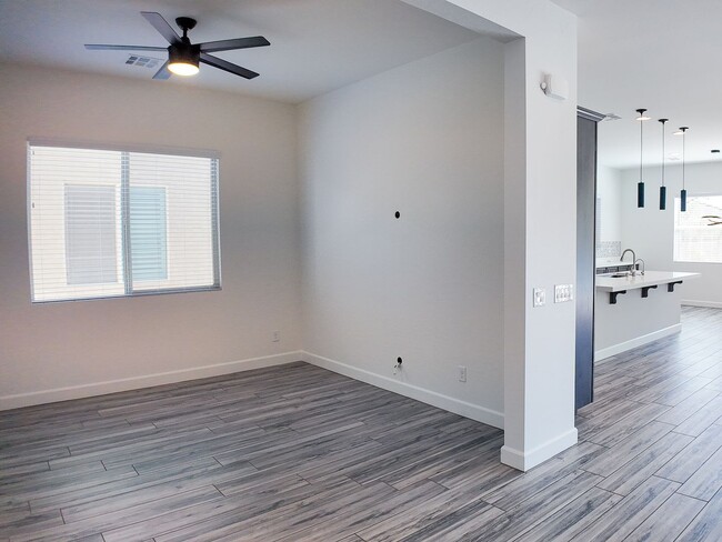 Building Photo - Exquisite Luxury Rental in Prestigious Gated Tule Springs Community