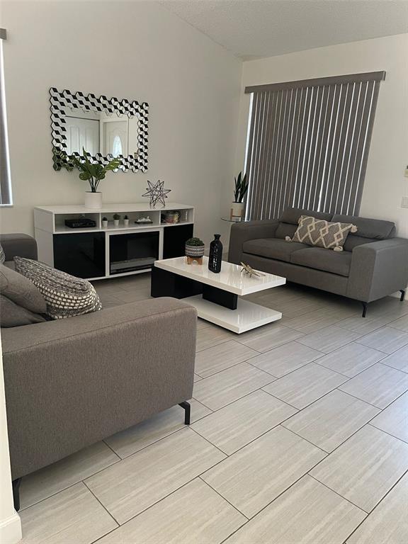 Building Photo - 755 Sand Creek Cir