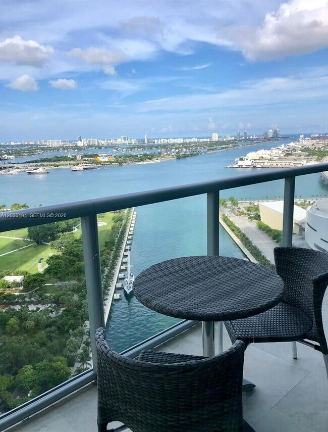 Building Photo - 888 Biscayne Blvd
