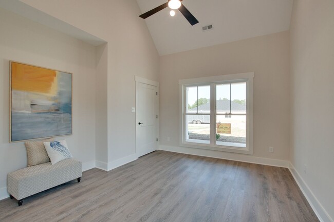 Building Photo - Brand NEW Adorable Craftsman!!!!