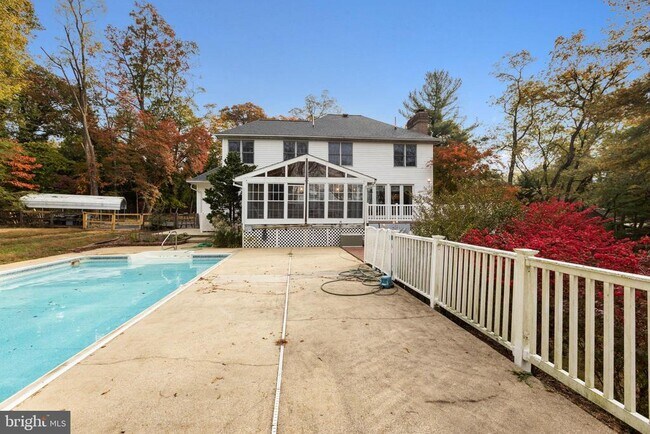 Building Photo - 210 Garrison Forest Rd