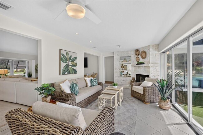 Building Photo - 567 Bird Key Dr