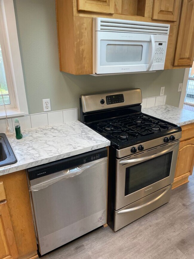 Building Photo - Birch Bay Village 3 bedroom, 2 bath