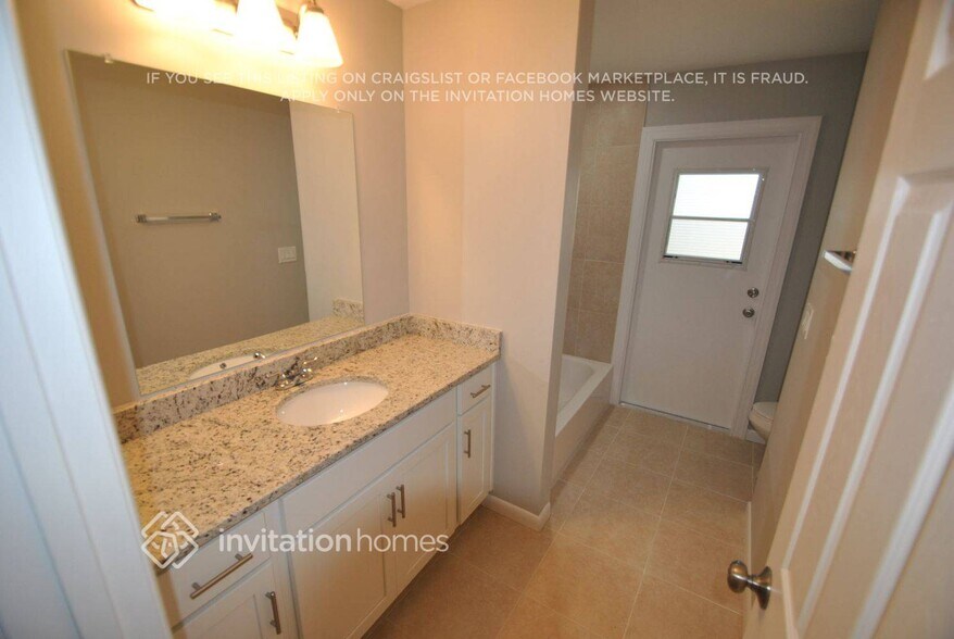 Building Photo - 800 Sweetwater Bay Ct