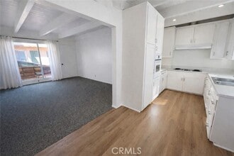 Building Photo - 2102 S Pacific Ave