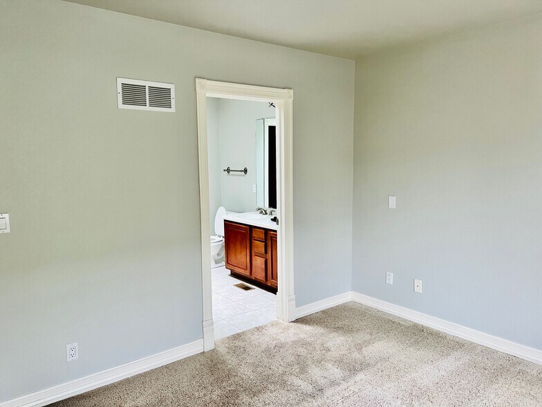 Door leading to master bathroom - 2317 Decatur St