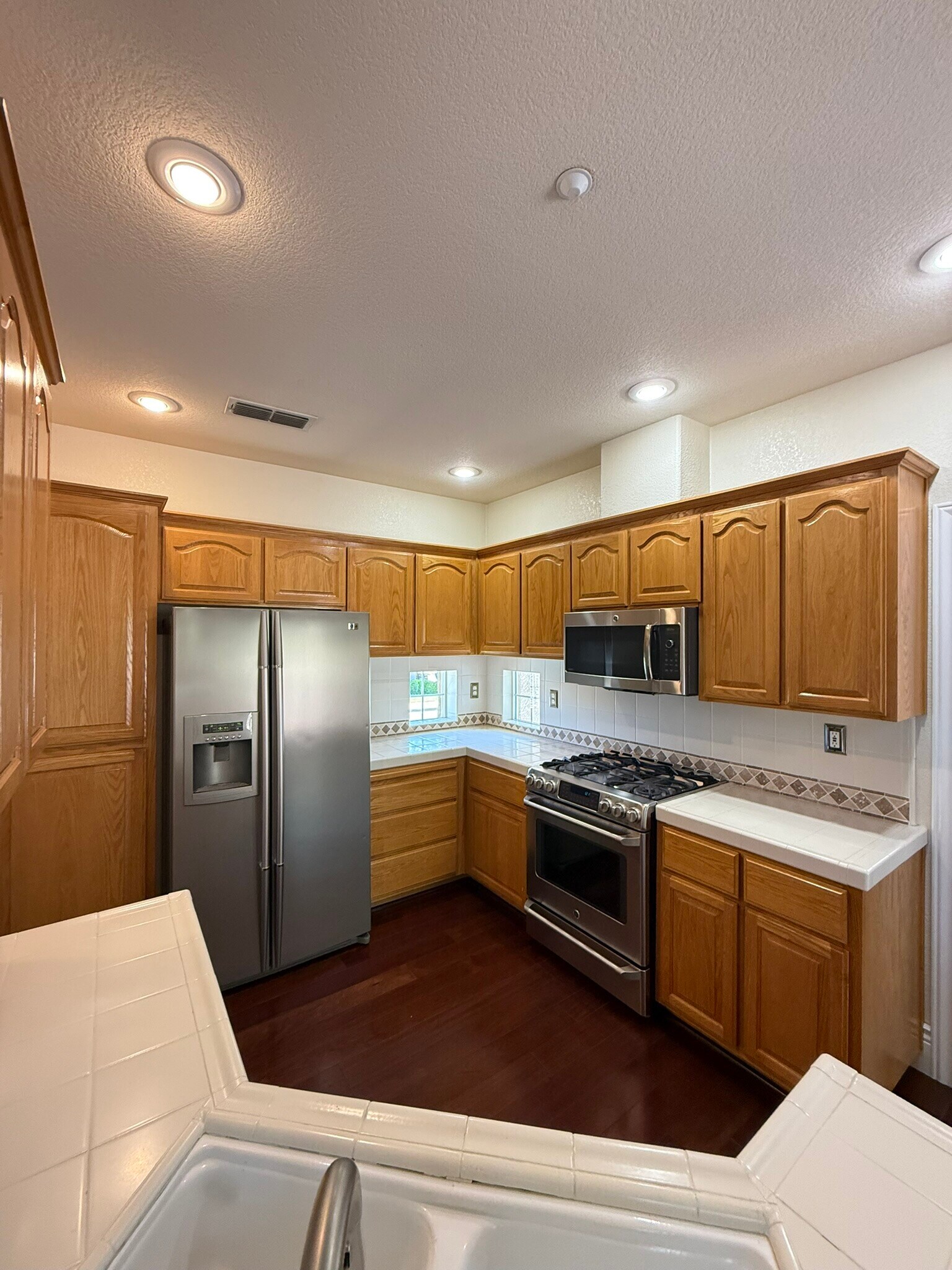 Kitchen 2 - 412 Endberg Dr