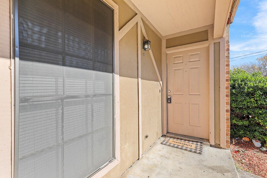 Building Photo - 4920 Brianhill Dr