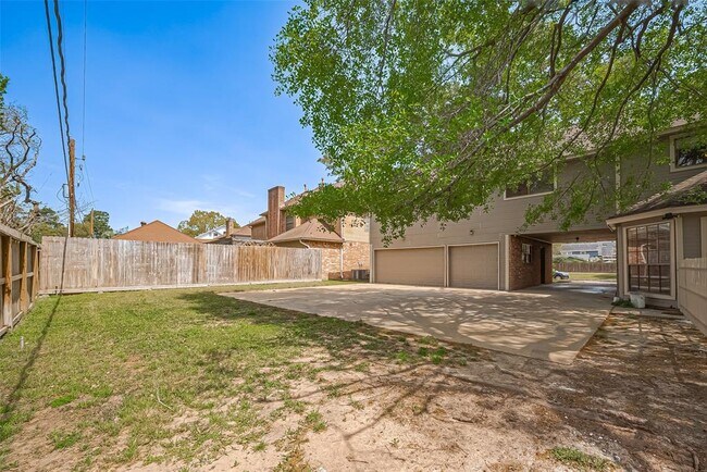 Building Photo - 18307 Champion Forest Dr