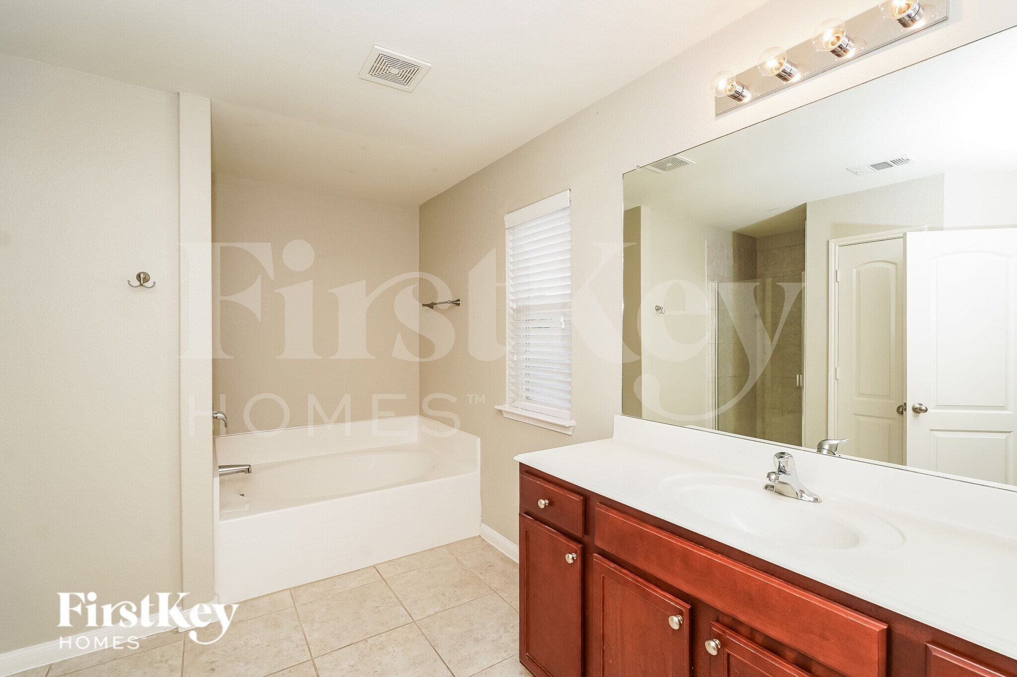 Building Photo - 4717 Cedar Springs Dr