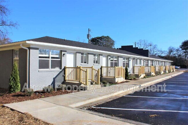Building Photo - 4302 Knight Rd SW