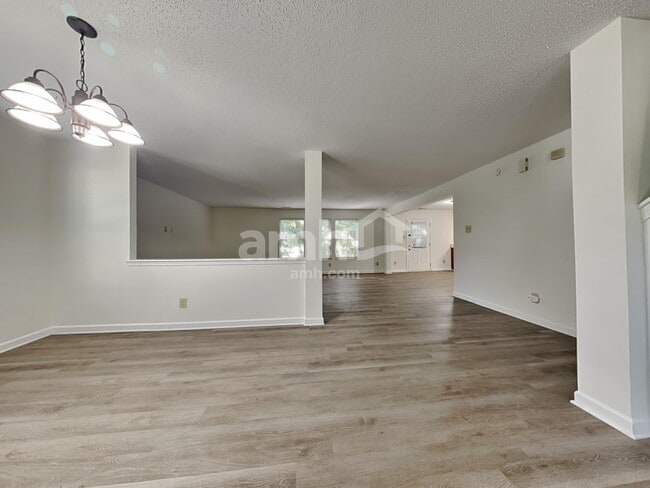 Building Photo - 6432 Dillard Ridge Dr