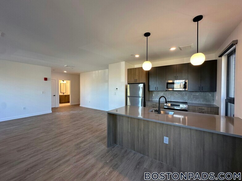 Building Photo - 199 Gardner St