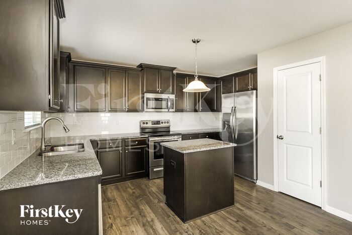 Building Photo - 9825 Pollie Little Ln