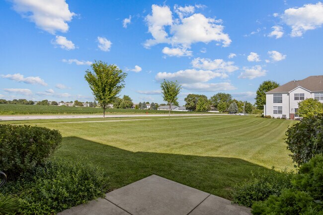 Building Photo - 23932 McMullin Cir