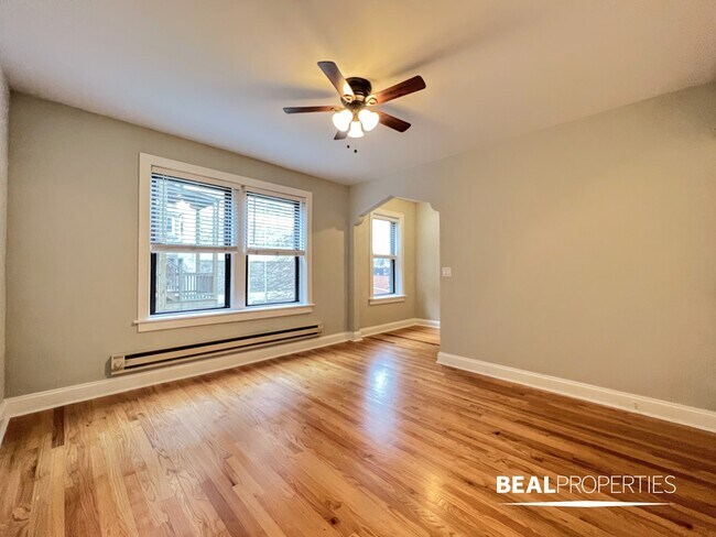 Building Photo - 612 W Patterson Ave