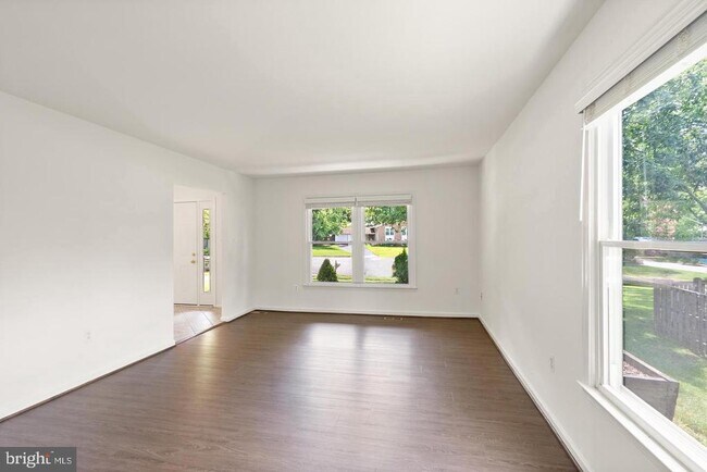 Building Photo - 8902 Huxley Ct