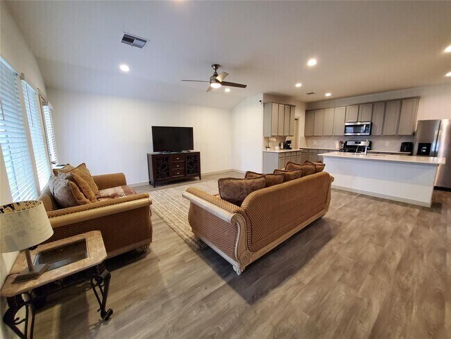 Building Photo - 6910 Dell Vista Drive