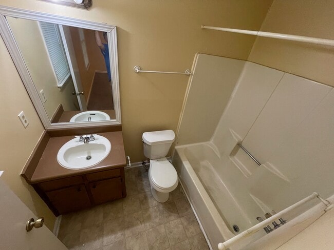 Building Photo - 597 Jackson Park Ln