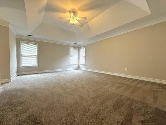 Building Photo - 907 Lenox Ct NE