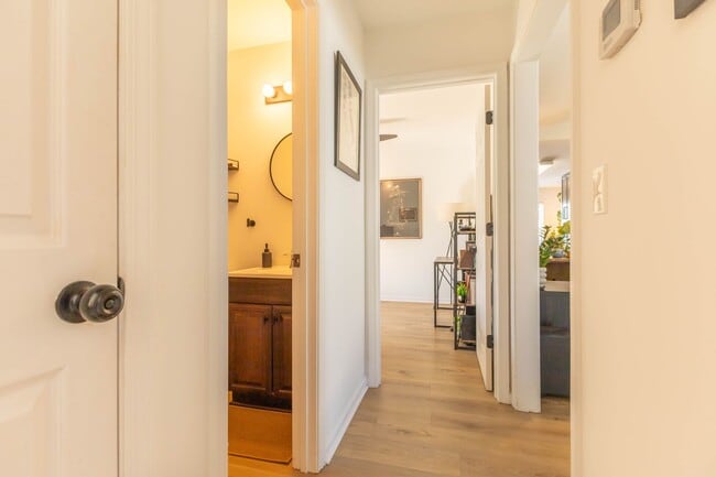 Building Photo - READY SOON! Beautifully Updated 3BR/2BA Ho...