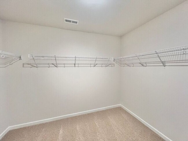 Building Photo - 219 Blue Aspen Dr