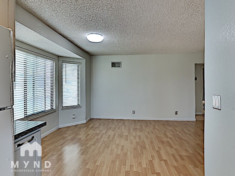 Building Photo - 97 Kenbrook Cir